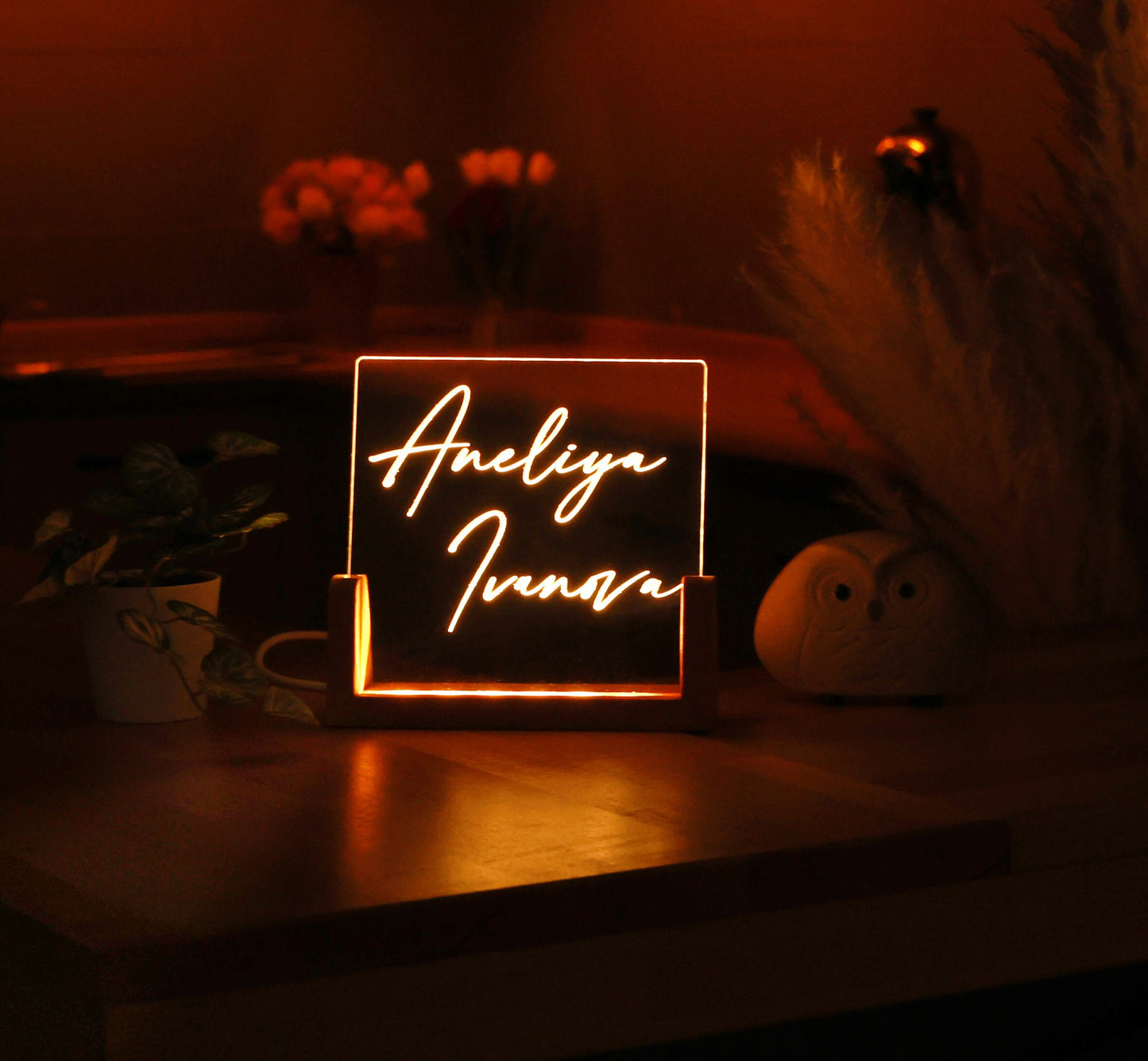 Personalisiertes Plexiglas-Namensschild, quadratisches LED-Schreibtischschild, personalisiertes Büroschild